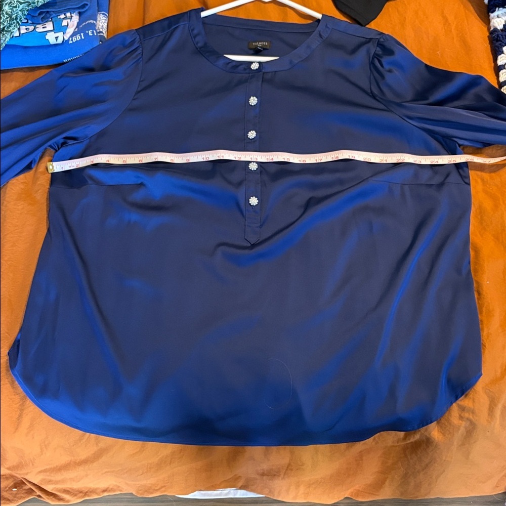 Talbot satin top - Picture 9 of 13